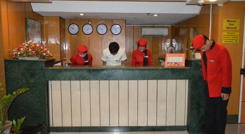Hotel Sogo Guadalupe Makati City Esterno foto